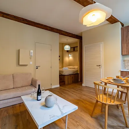 La Perle Ancienne De 아파트 Sommières